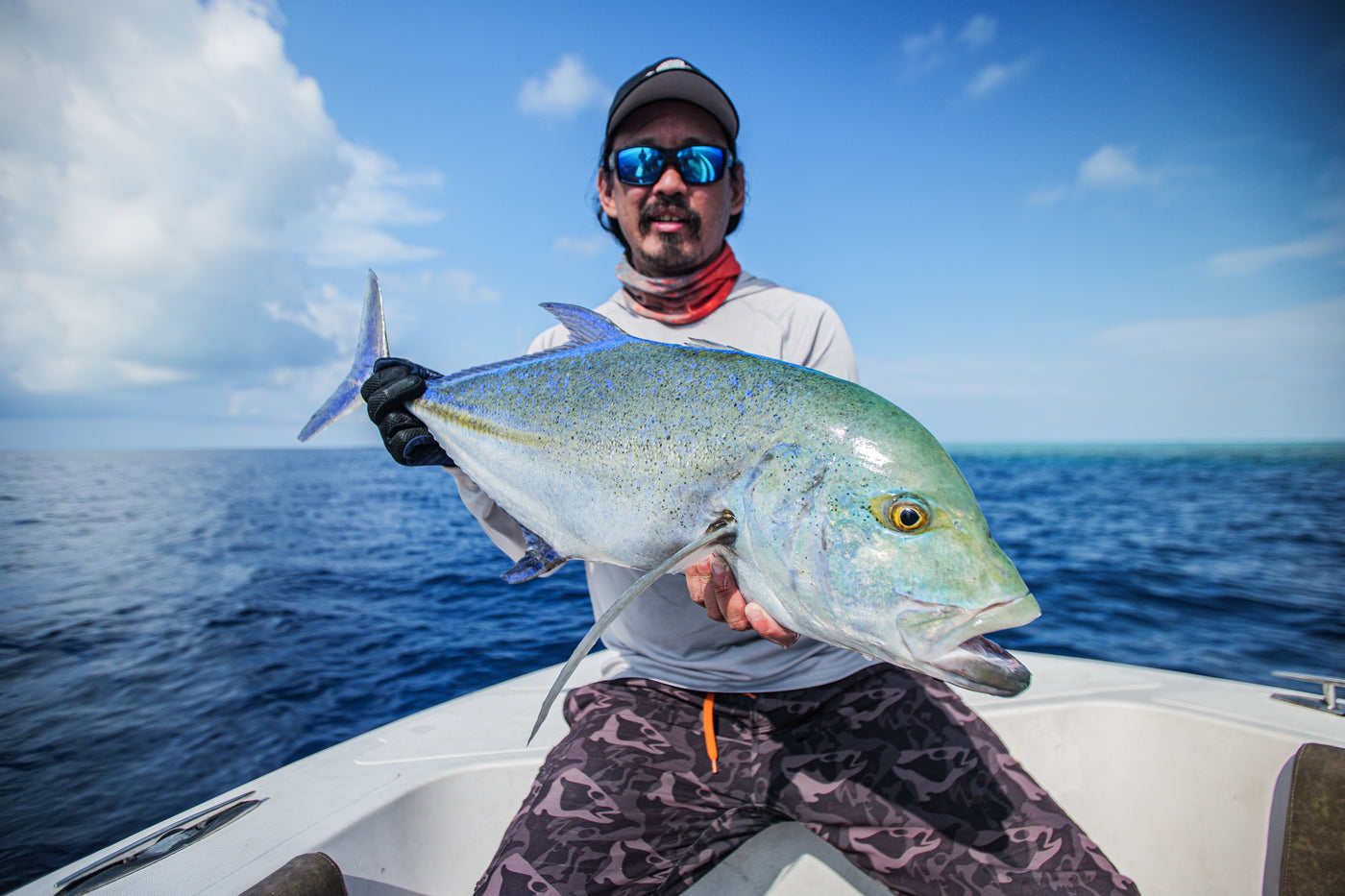 Bluefin trevally fångad nära revkant på Maldiverna