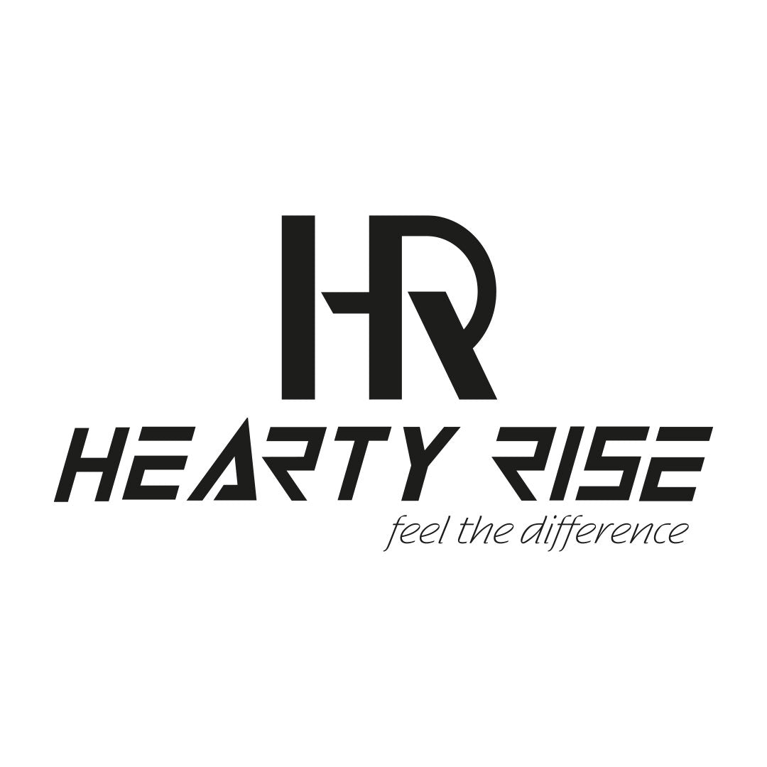 Svarta HR-initialer ovanför texten HEARTY RISE i fet, modern stil, med sloganen feel the difference i kursiv stil nedanför, allt mot en vit bakgrund.