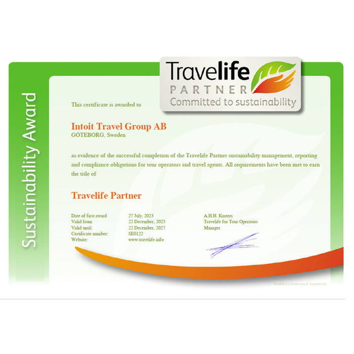 Hållbarhetscertifikat till Intoit Travel Group AB, Travelife Partner för hållbart fiske och resor, giltigt juli 2023-dec 2027.